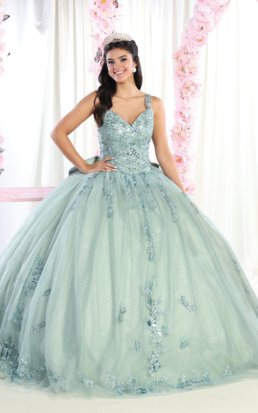LK174 Vestido de Gala de Quinceañera con Escote en V Floral