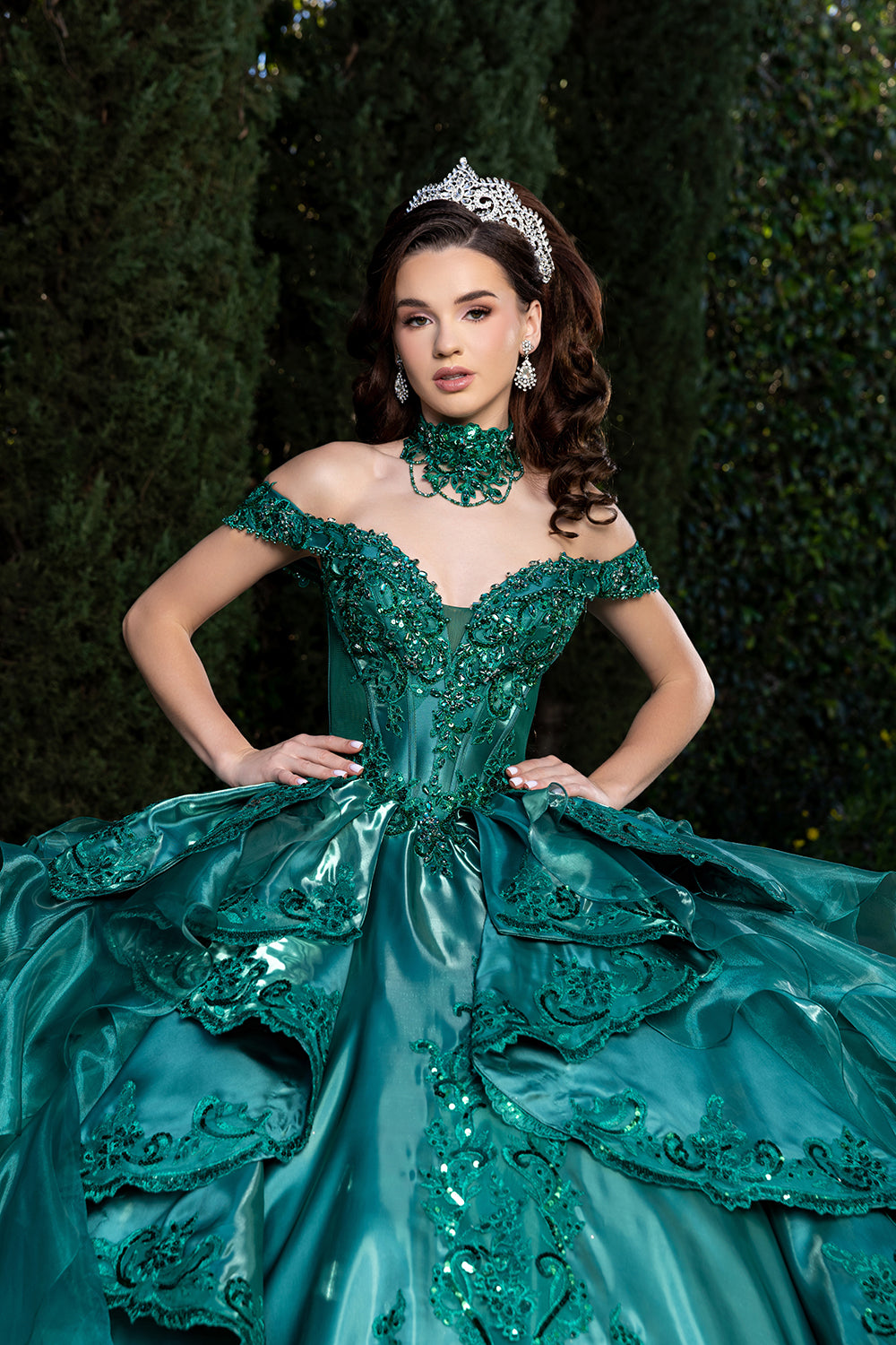 Vestido de fiesta de quinceañera LK300 con volantes, escote corazón y hombros descubiertos