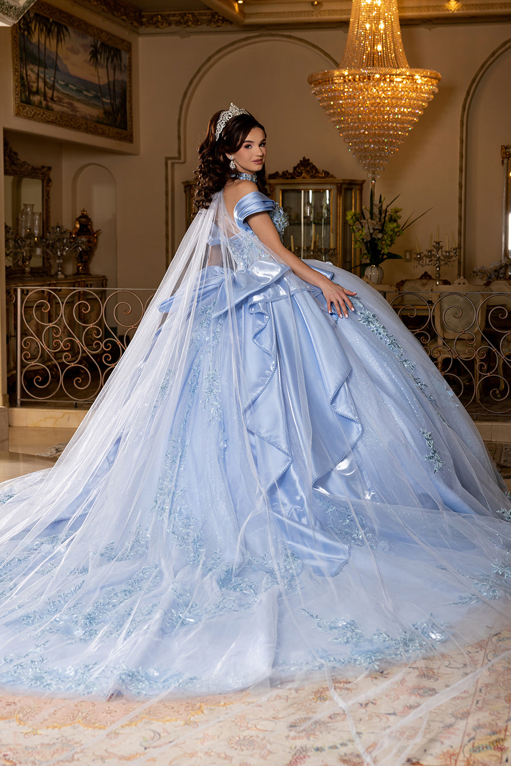 Vestido de Gala de Quinceañera con Hombros Descubiertos y Escote Corazón Floral LK305