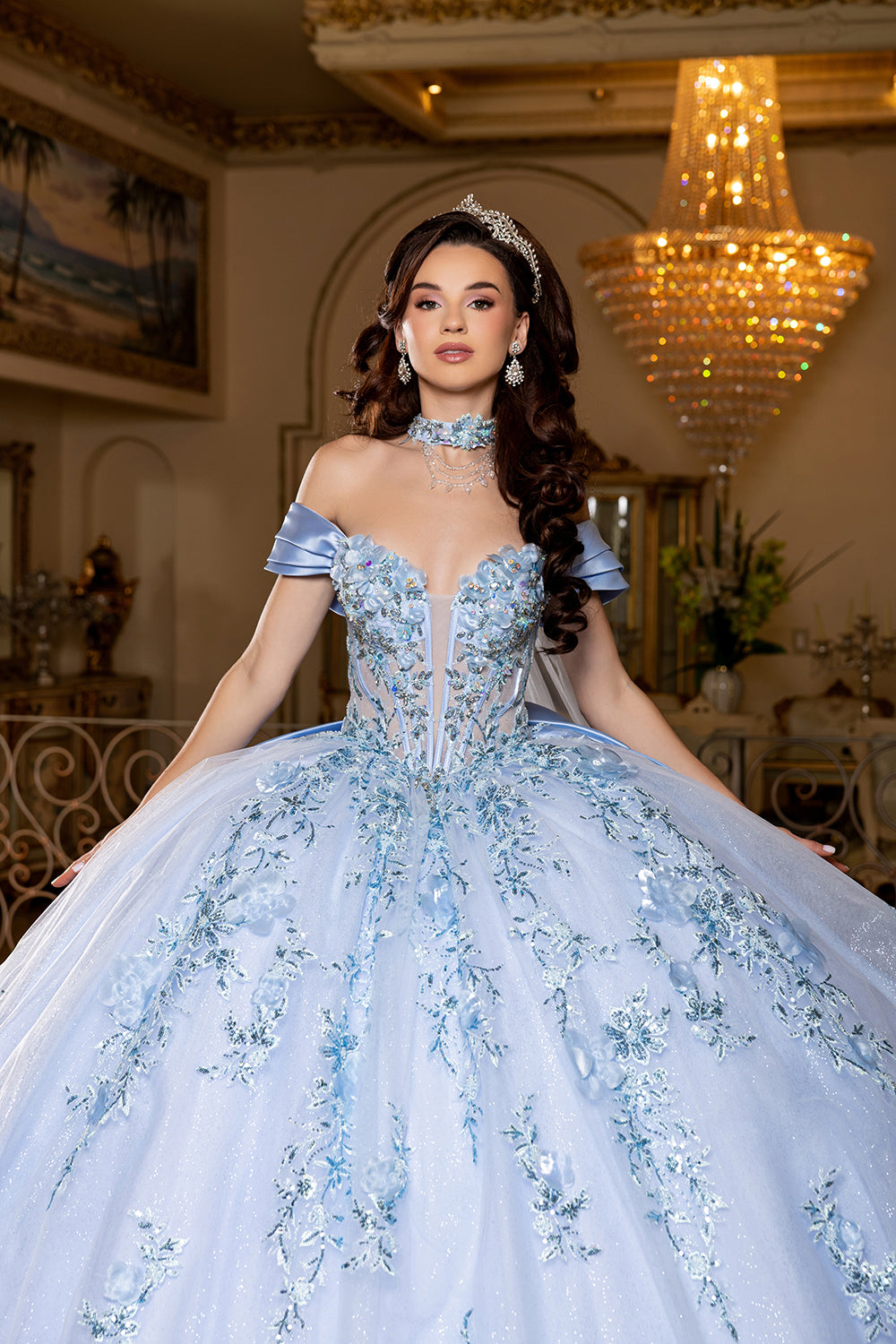Vestido de Gala de Quinceañera con Hombros Descubiertos y Escote Corazón Floral LK305