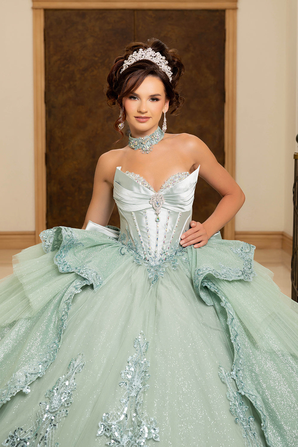 LK308 Vestido de Gala de Quinceañera con Falda Completa
