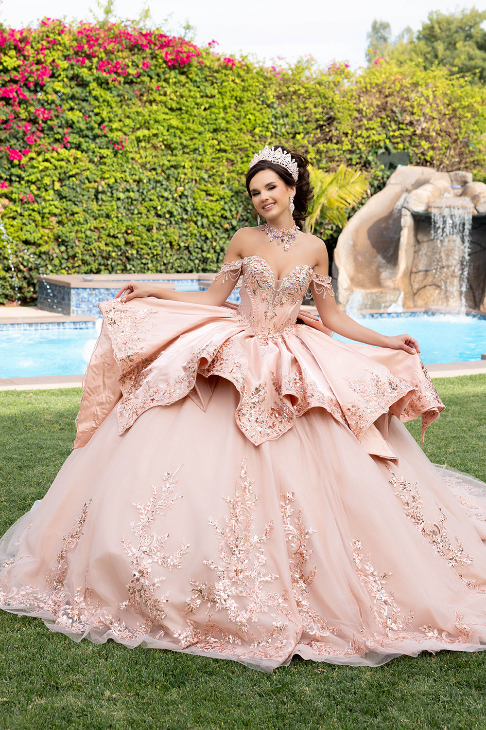 LK314 Vestido de gala de quinceañera con falda completa