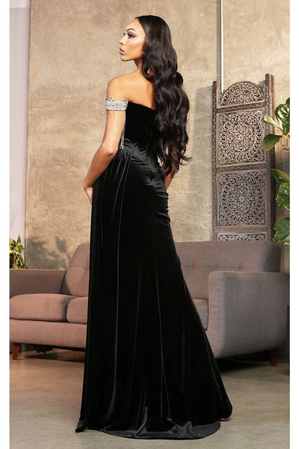 RQ8033 - BLACK